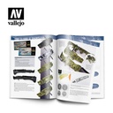 75024 Book: WWII US NAVY Colors (EN) English